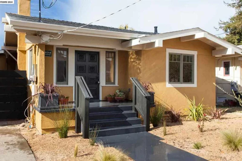 3014 Stanton St, Berkeley, CA 94702-2730