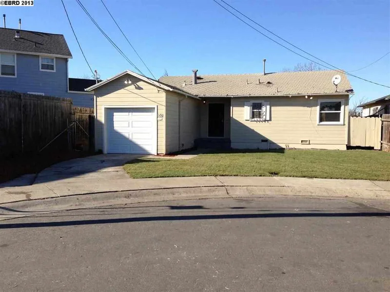 301 Gramercy Pl, Oakland, CA 94603-2913