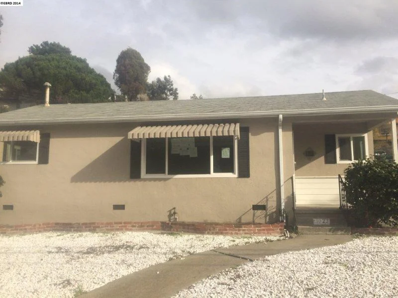 1023 Pinole Valley Rd, Pinole, CA 94564-1370