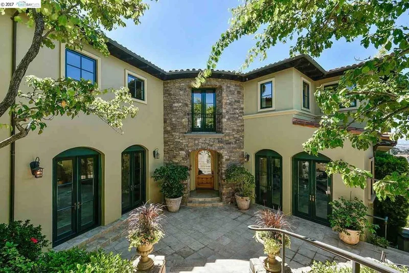 115 Alpine Terrace, Oakland, CA 94618