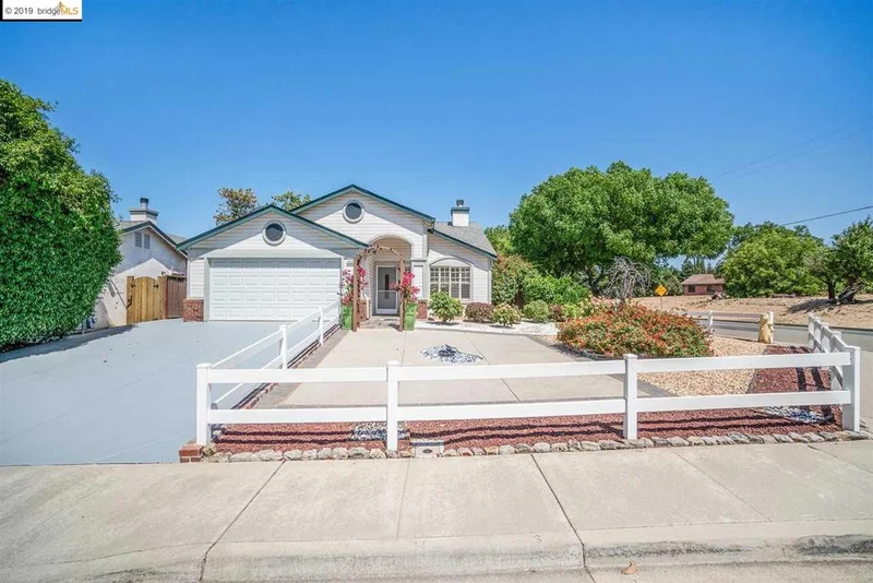 4600 La Vista Dr, Oakley, CA 94561