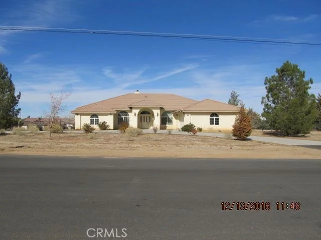 18582 Pacific, Hesperia, CA 92345
