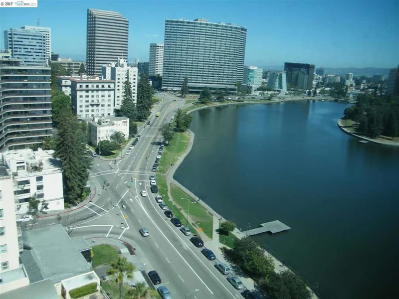 1 Lakeside Dr #710, Oakland, CA 94612