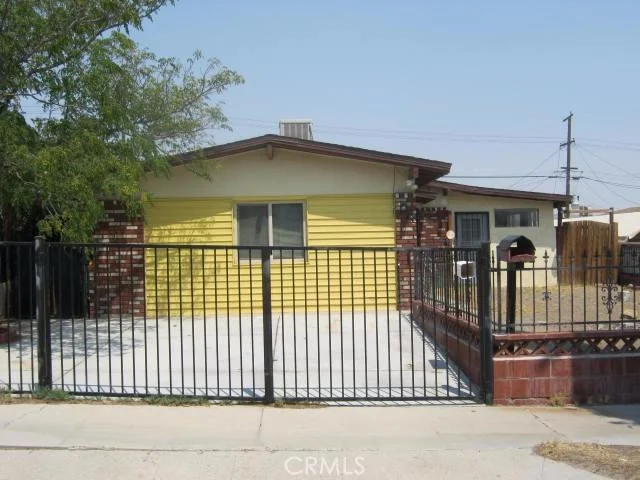 1013 Elizabeth, Barstow, CA 92311