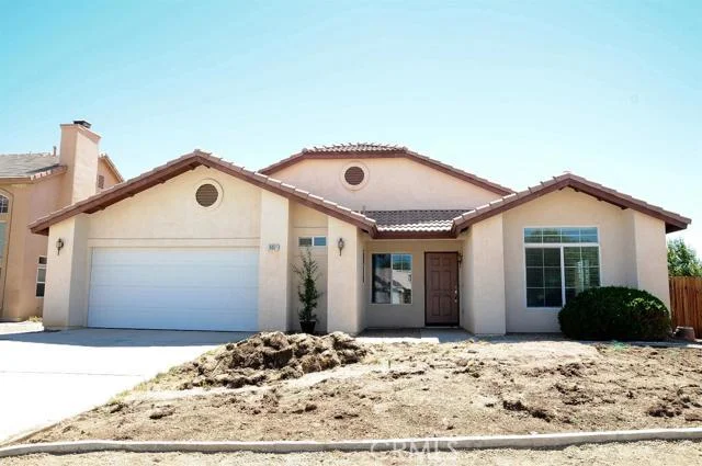 9051 Powell, Hesperia, CA 92344