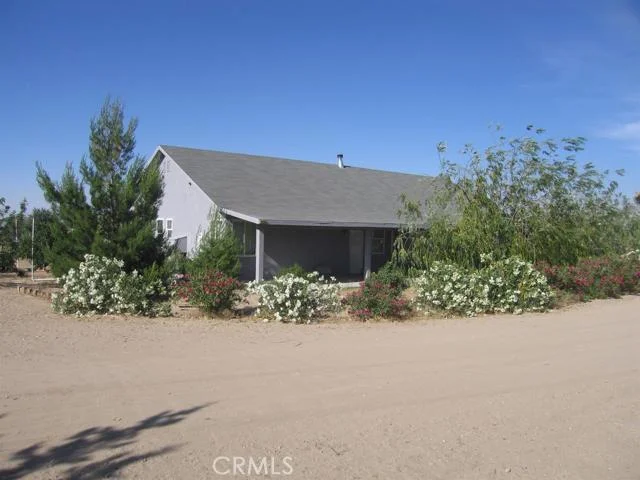 10281 Riggins, Phelan, CA 92371