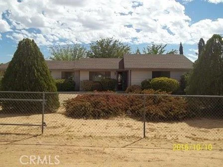 22695 El Centro, Apple Valley, CA 92307