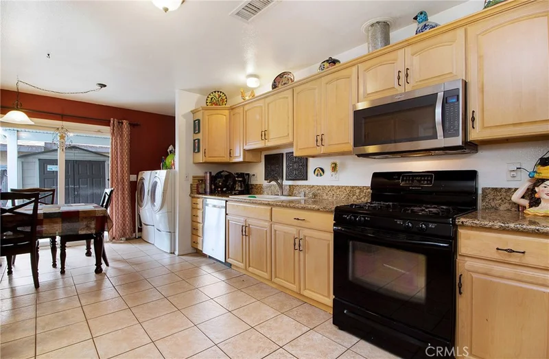 6325 Indian Camp, Jurupa Valley, CA 92509