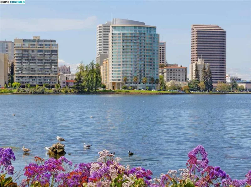 1 Lakeside Drive #514, Oakland, CA 94612