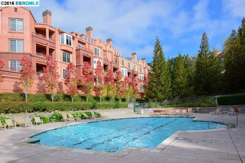 300 Caldecott Ln #106, Oakland, CA 94618