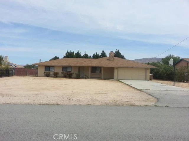 7827 Corona, Hesperia, CA 92345