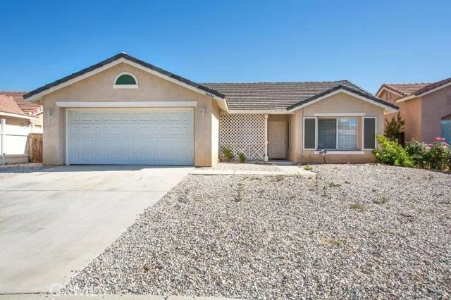 11679 Oxford, Adelanto, CA 92301