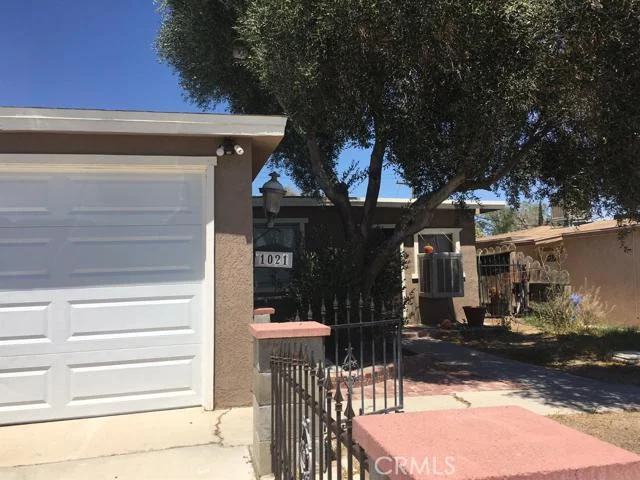 1021 Elizabeth St., Barstow, CA 92311