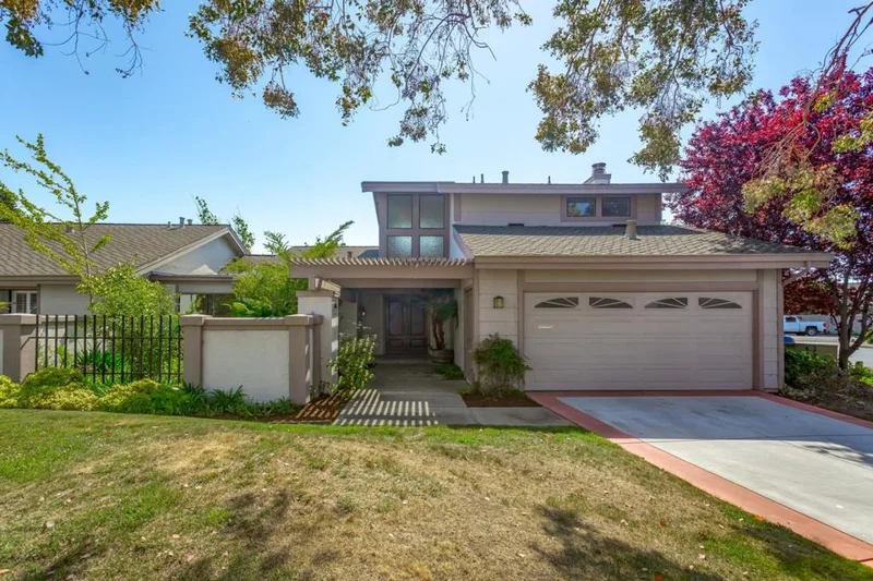 1010 Pizarro, Foster City, CA 94404