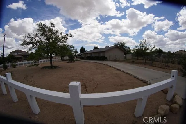 10404 11th, Hesperia, CA 92345