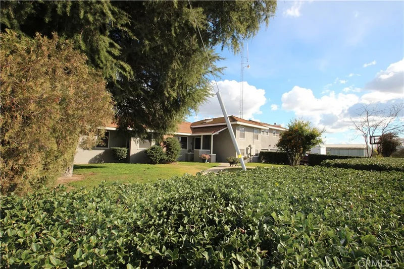 8863 Mercedes, Winton, CA 95388