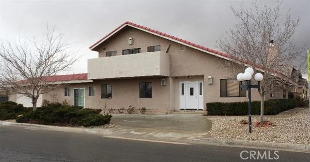 12516 Tamarisk, Victorville, CA 92395