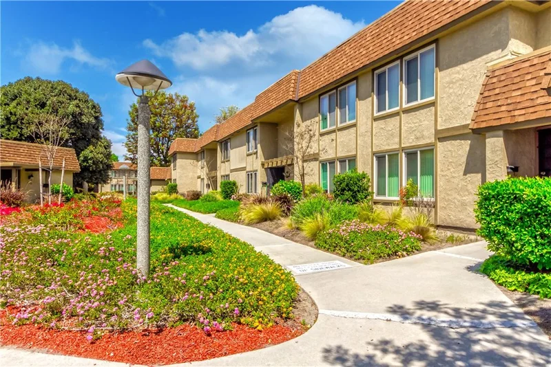 8627 Devon Circle, La Palma, CA 90623