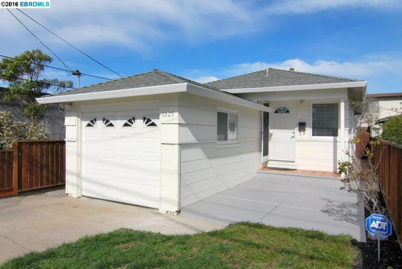 5525 Alameda Ave, Richmond, CA 94804