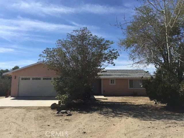 4333 Smoketree Road, Phelan, CA 92371