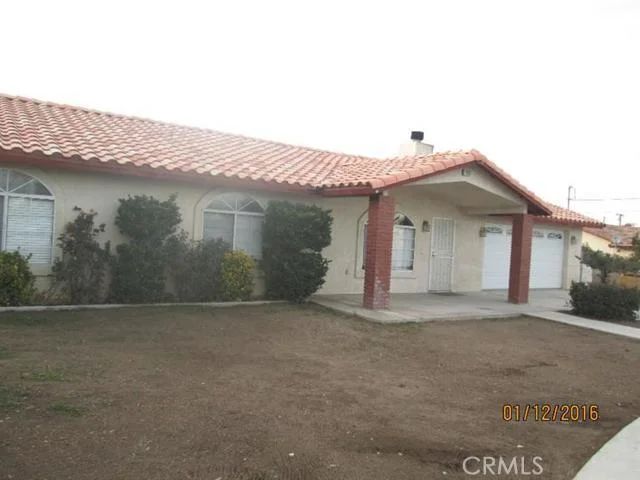 10006 Cottonwood, Hesperia, CA 92345