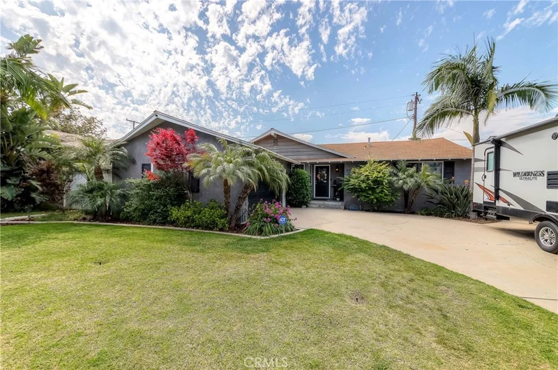 906 W Hill Avenue, Fullerton, CA 92832