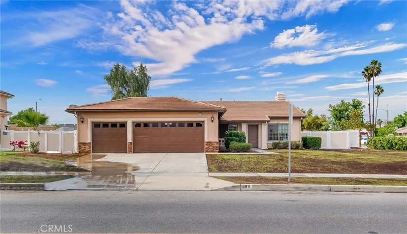 892 Etiwanda, Rialto, CA 92376