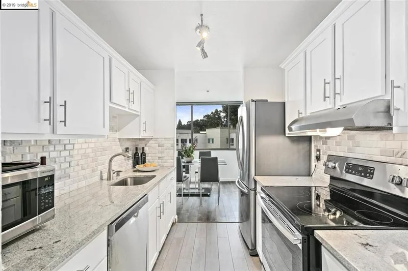 555 Pierce St #202, Albany, CA 94706