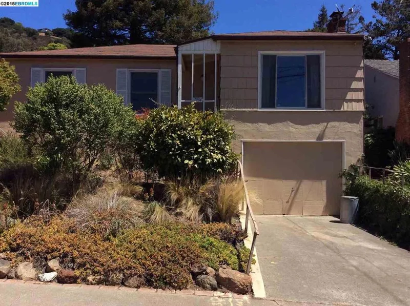 7934 Sanford St, Oakland, CA 94605