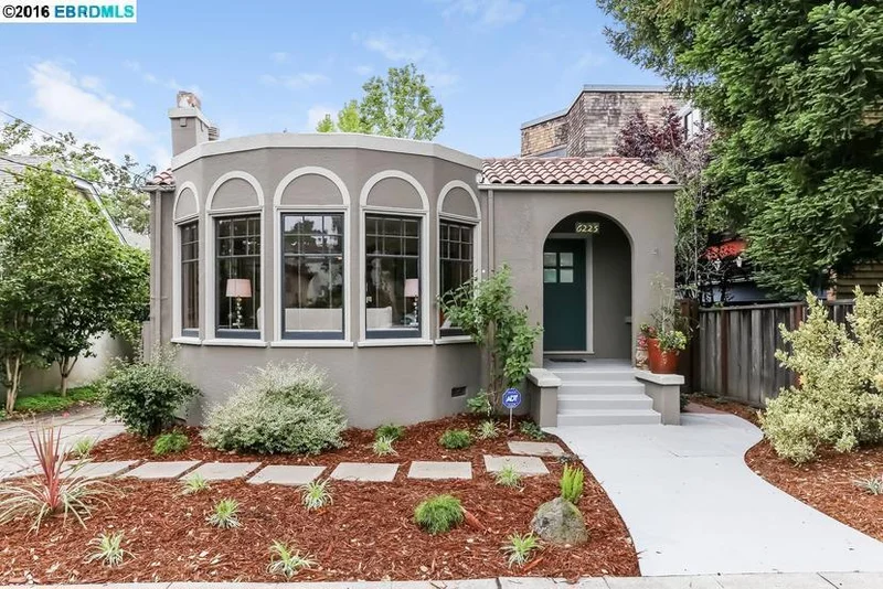 6225 Auburn, Oakland, CA 94618