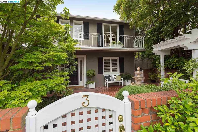 3 Croydon Cir, Piedmont, CA 94611