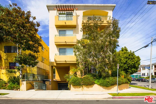 11863 Texas #101, Los Angeles, CA 90025