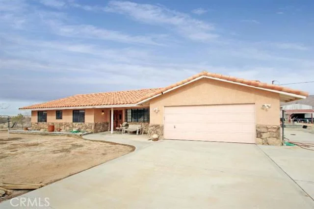 25536 Sun Mesa, Apple Valley, CA 92308