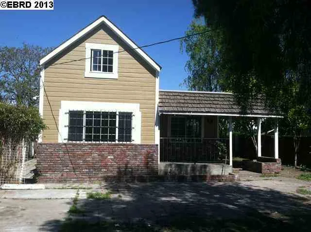 8522 G St, Oakland, CA 94621-1220