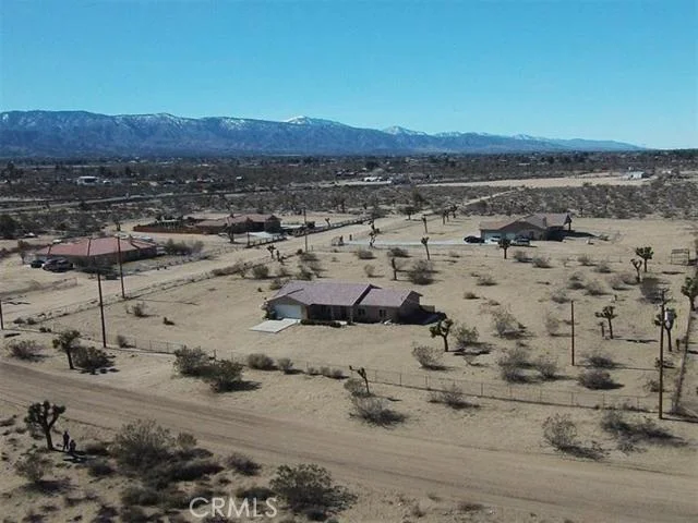 12238 Paramount, Phelan, CA 92371