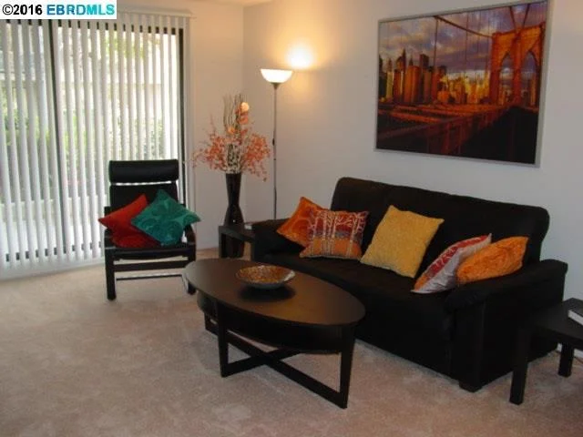3 Commodore Dr #B263, Emeryville, CA 94608