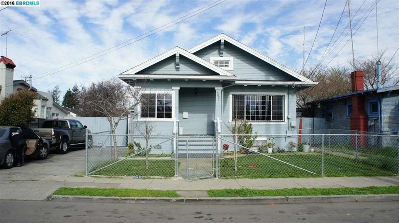 1021 105th Ave, Oakland, CA 94603