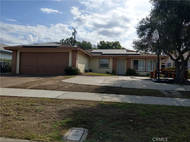 1223 Mohawk, Santa Ana, CA 92704