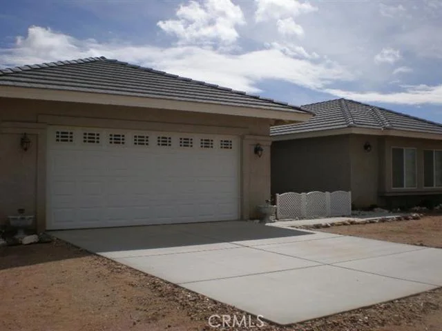 12485 Barbet, Phelan, CA 92371