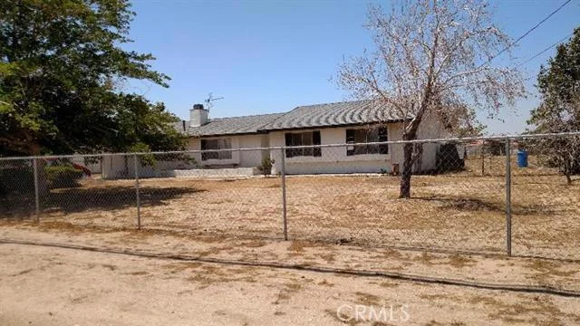 10318 3rd, Hesperia, CA 92345