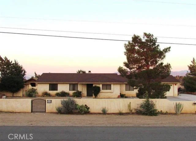 10469 10th, Hesperia, CA 92345