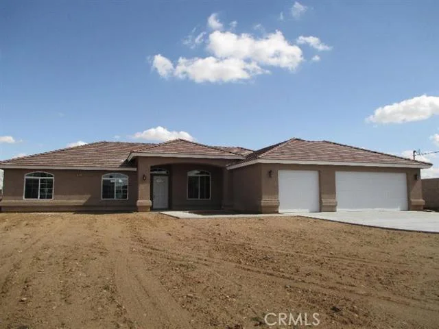 18551 Sutter, Hesperia, CA 92345