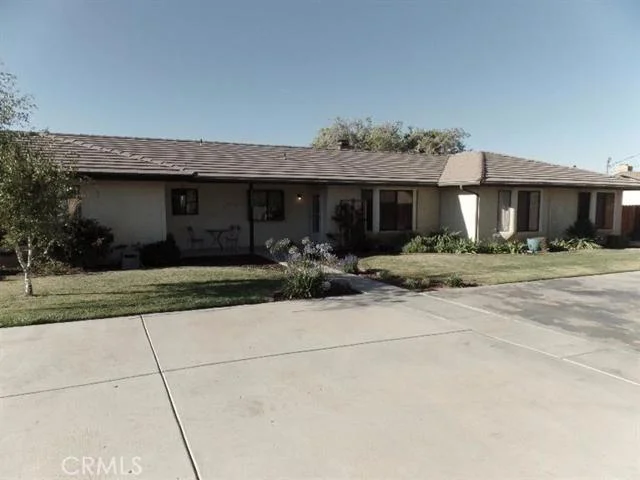 18662 Hinton, Hesperia, CA 92345