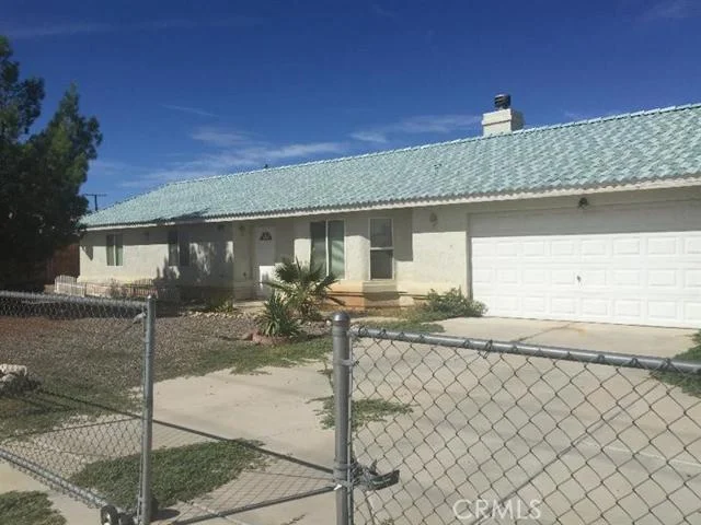 12282 Kiowa Rd., Apple Valley, CA 92308