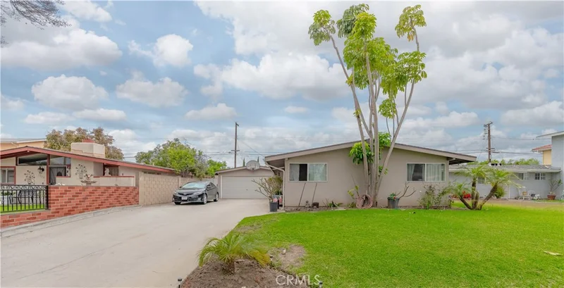 1248 Cedar, Santa Ana, CA 92707