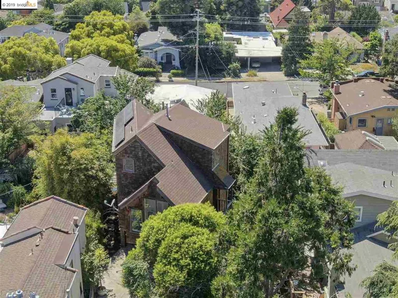 1 San Carlos Ave, El Cerrito, CA 94530
