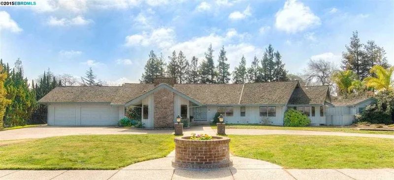 2970 Almondwood Pl, Oakley, CA 94561