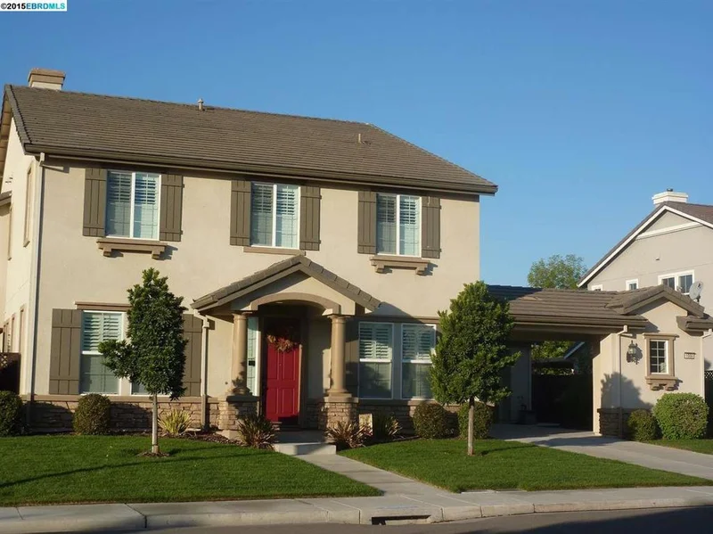 1006 Hollyhock Dr, Oakley, CA 94561