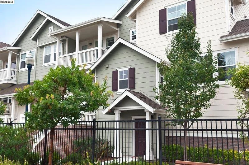 2565 Day Sailor Ct, Richmond, CA 94804-2569