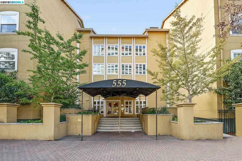 555 10th Street #315, Oakland, CA 94607-5208